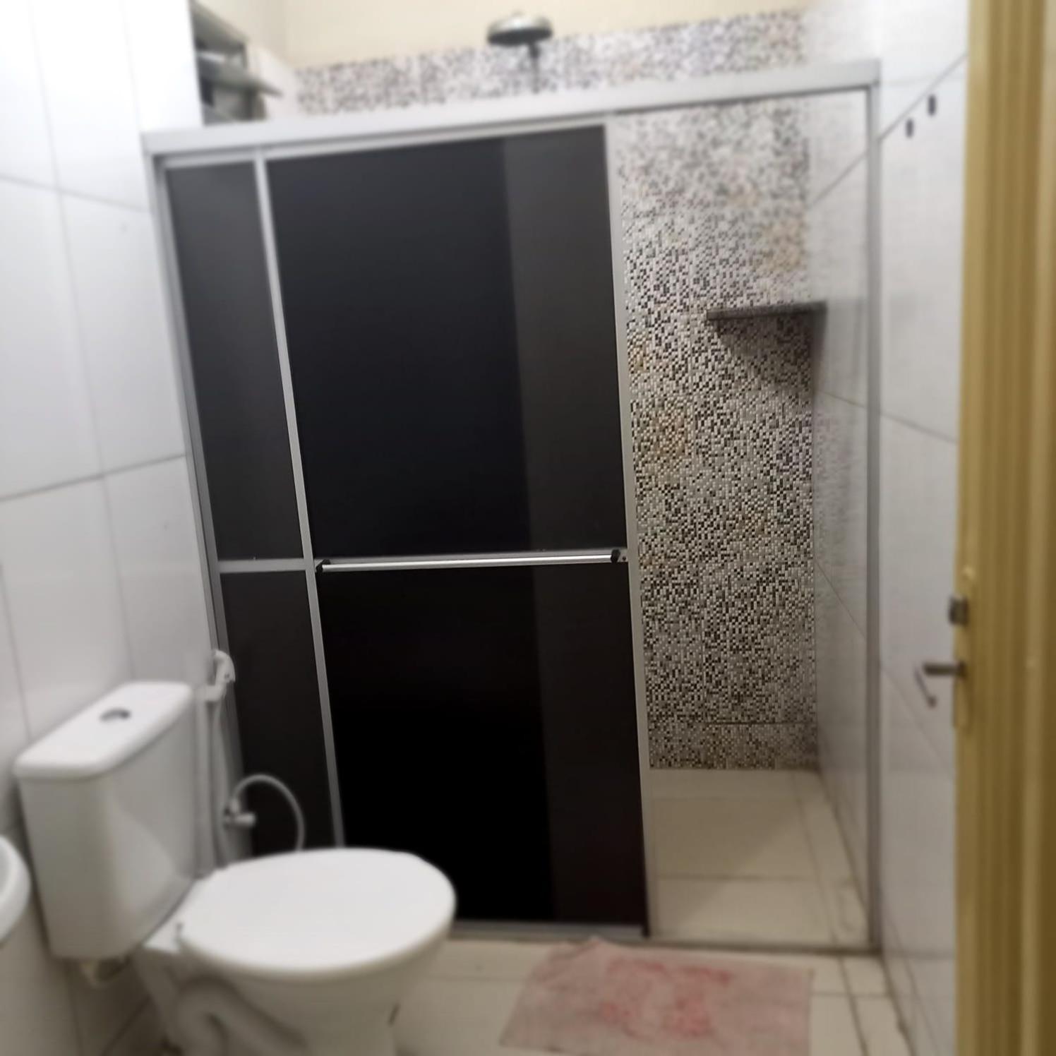 2 Quartos. *